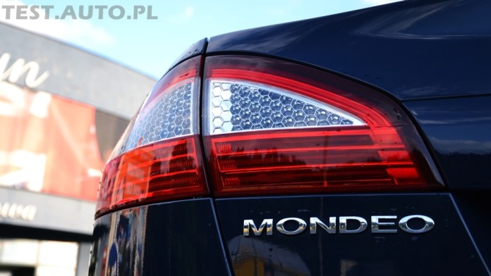 Mondeo был объединен с механической коробкой передач с 6 скоростями